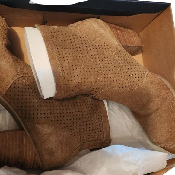 American Eagle Ankle Boots Western Suede Brown Tan Stacked Block Platform Heel 9 - Picture 6 of 6